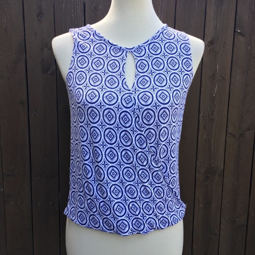 CAbi | Sleeveless Printed Top w/ Keyhole Neck